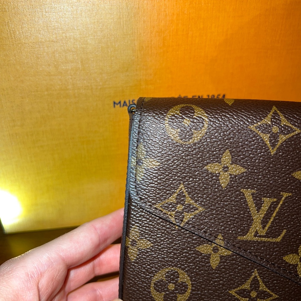 Louis Vuitton Felicie Pochette - Picture 7 of 13